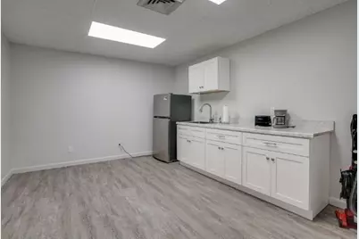 38 Market Street, Amesbury, MA 01913 - Photo 12
