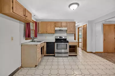 39 Mountain Ave, Saugus, MA 01906 - Photo 6