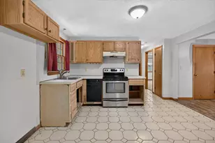 39 Mountain Ave, Saugus, MA 01906 - Photo 6