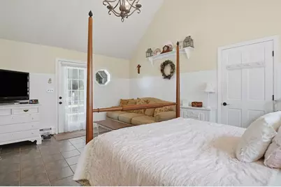 251 Mendon Street, Blackstone, MA 01504 - Photo 14