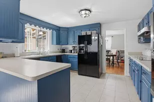 251 Mendon St, Blackstone, MA 01504 - Photo 10