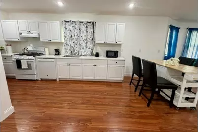 7 Alexander Ave #2, Medford, MA 02155 - Photo 4