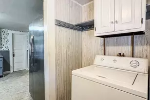 54 Fairview St E, Greenfield, MA 01301 - Photo 12