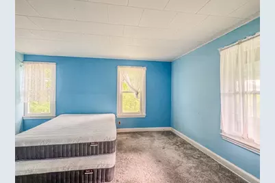 54 Fairview Street E, Greenfield, MA 01301 - Photo 10