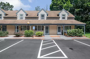 11 Kennedy Dr, Chelmsford, MA 01863 - Photo 2