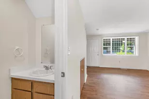 11 Kennedy Dr, Chelmsford, MA 01863 - Photo 10