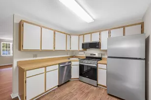 11 Kennedy Dr, Chelmsford, MA 01863 - Photo 6