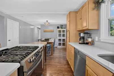 11 Haverhill Rd, Topsfield, MA 01983 - Photo 6