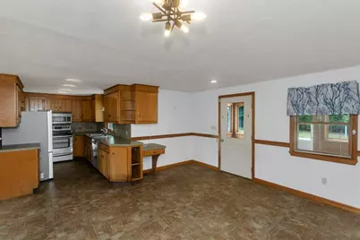 293 N Loomis St, Southwick, MA 01077 - Photo 18