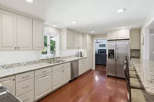 17 Hickory Ln, Framingham, MA 01701 - Photo 10
