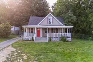283 South St, Bridgewater, MA 02324 - Photo 2