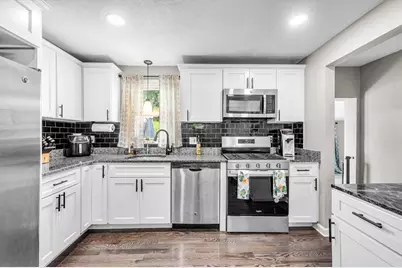 138 Endicott St, Springfield, MA 01118 - Photo 18