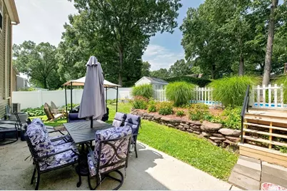 138 Endicott St, Springfield, MA 01118 - Photo 8