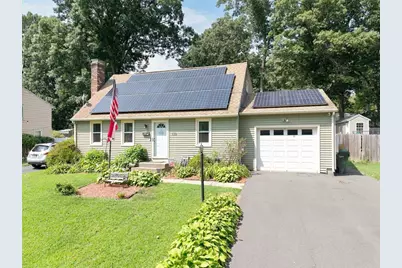 138 Endicott St, Springfield, MA 01118 - Photo 2