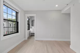 11 Lowell St, Arlington, MA 02476 - Photo 10