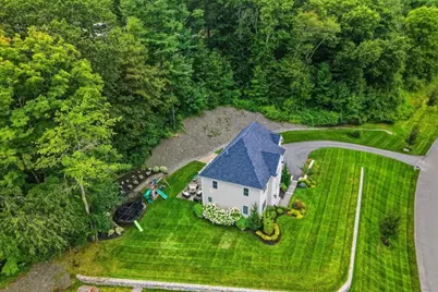 4 E Meadow Ln, Middleton, MA 01949 - Photo 2