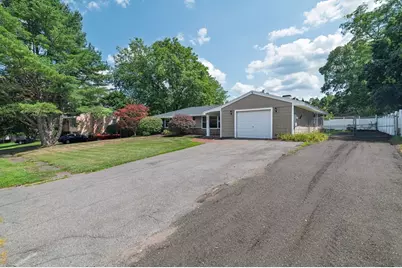 35 Dandy Rd, Brockton, MA 02302 - Photo 2