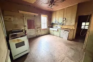 41 Mt Vernon St, Lowell, MA 01854 - Photo 12