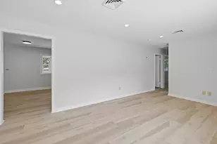 154 Maple St, Lexington, MA 02420 - Photo 4