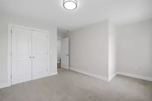 24 Medford St, Springfield, MA 01107 - Photo 16