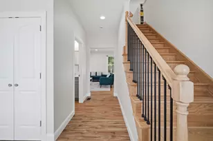 24 Medford St, Springfield, MA 01107 - Photo 4