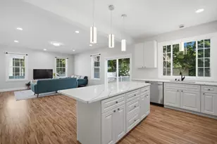 24 Medford St, Springfield, MA 01107 - Photo 12