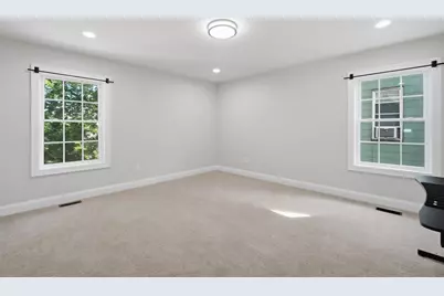 24 Medford St, Springfield, MA 01107 - Photo 20