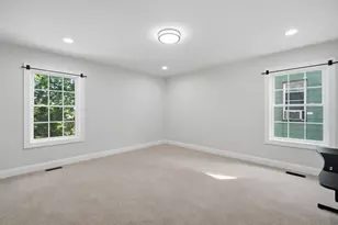 24 Medford St, Springfield, MA 01107 - Photo 20
