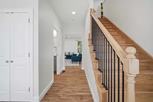 24 Medford St, Springfield, MA 01107 - Photo 4