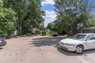 122 Winthrop St, Taunton, MA 02780 - Photo 8