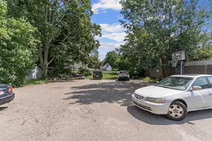 122 Winthrop St, Taunton, MA 02780 - Photo 8