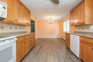 43 Catherine Dr, Peabody, MA 01960 - Photo 14
