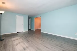 43 Catherine Dr, Peabody, MA 01960 - Photo 8