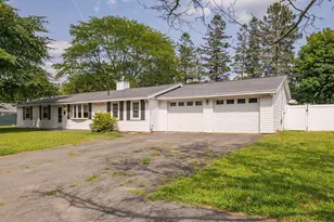 43 Catherine Dr, Peabody, MA 01960 - Photo 2