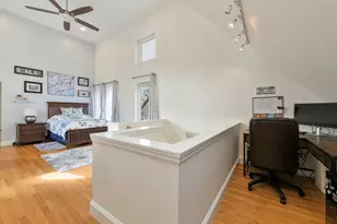 492 Beacon St, Boston, MA 02115 - Photo 18