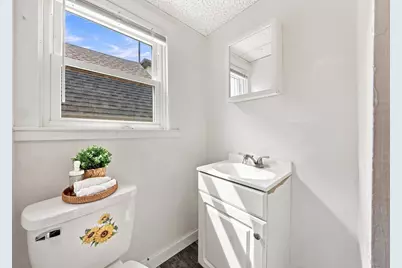 231 County St, Fall River, MA 02723 - Photo 12