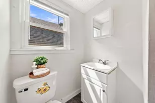 231 County St, Fall River, MA 02723 - Photo 12