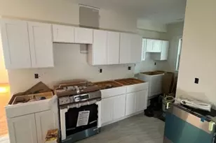 106 Draper St, Boston, MA 02122 - Photo 2