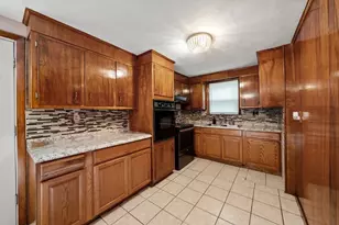 33 Cross St, Brockton, MA 02301 - Photo 4