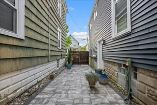 147 Sycamore St, New Bedford, MA 02740 - Photo 16