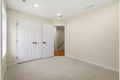 44-42 Gilbert Ave, Springfield, MA 01119 - Photo 16
