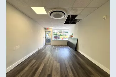 189 E Merrimack Street #2, Lowell, MA 01852 - Photo 2