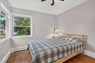 221 Rochambeau St, New Bedford, MA 02745 - Photo 22