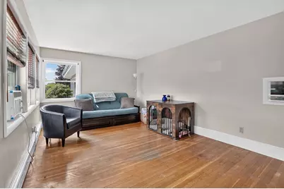 221 Rochambeau St, New Bedford, MA 02745 - Photo 10