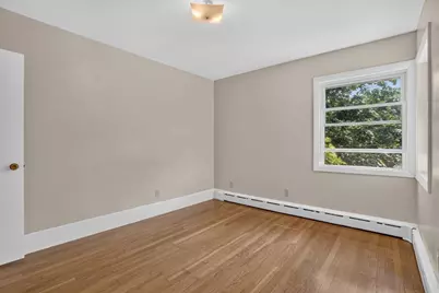 221 Rochambeau St, New Bedford, MA 02745 - Photo 24