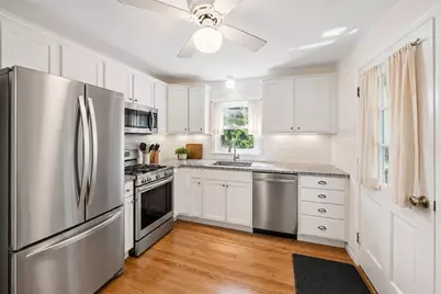10 Curtis Cir, Canton, MA 02021 - Photo 4