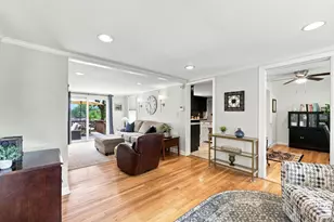 17 Savoy Ave, East Longmeadow, MA 01028 - Photo 8