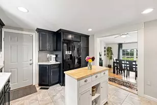 17 Savoy Ave, East Longmeadow, MA 01028 - Photo 18