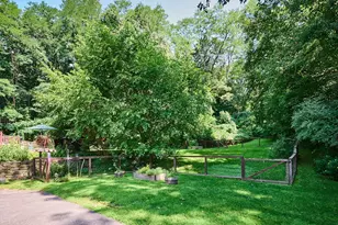 93 Arch St, Northampton, MA 01053 - Photo 36