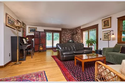 93 Arch St, Northampton, MA 01053 - Photo 12
